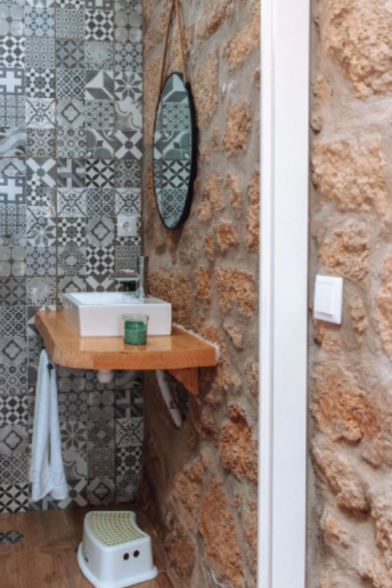 Casa-de-banho do Quarto Alecrim com chuveiro